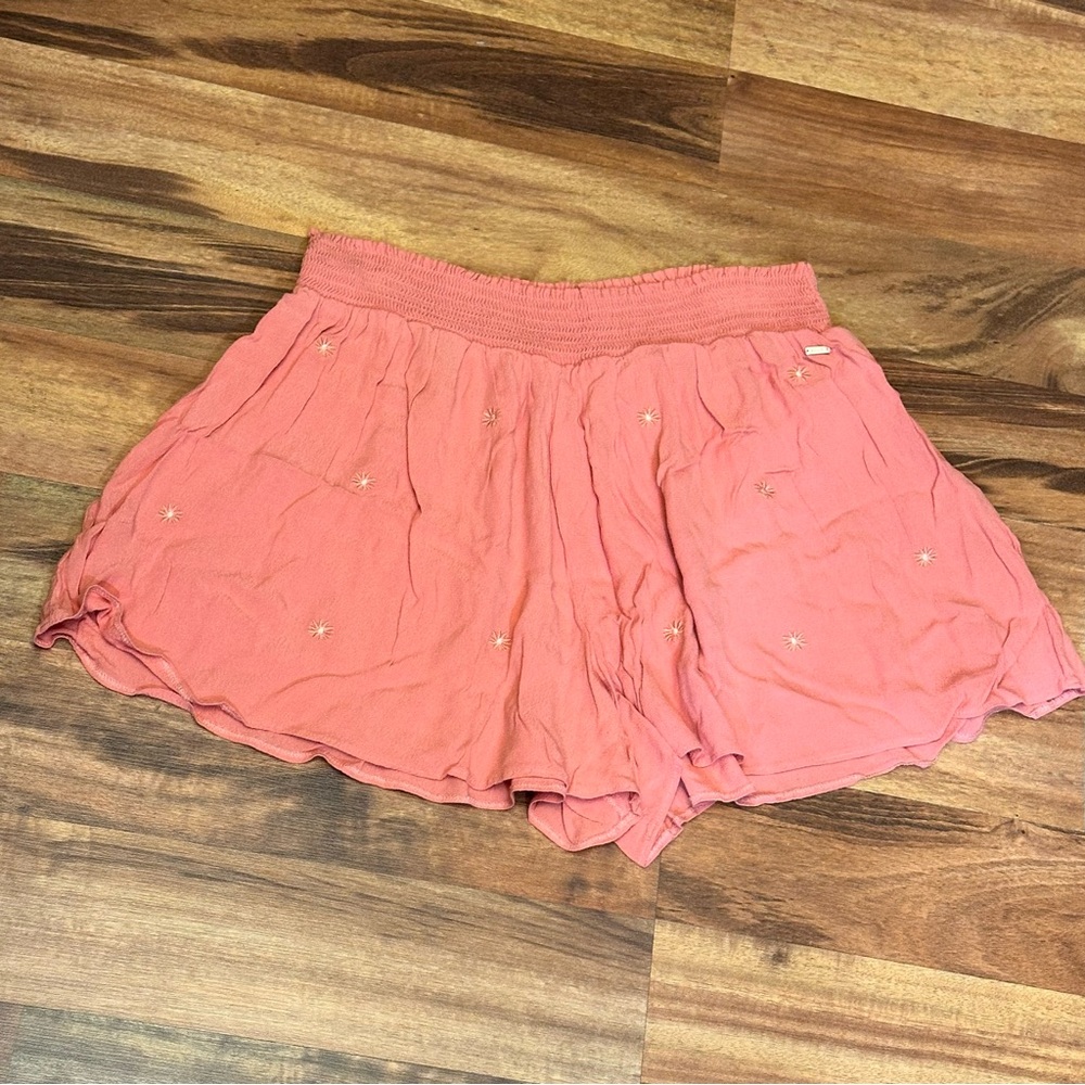 EUC Pink Victorias Secret Coral Embroidered Flowy Shorts—XL
